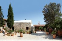 МОНАСТЫРЬ СВЯТОЙ МАРИНЫ И РАФАИЛА В КСИЛОТИМБУ